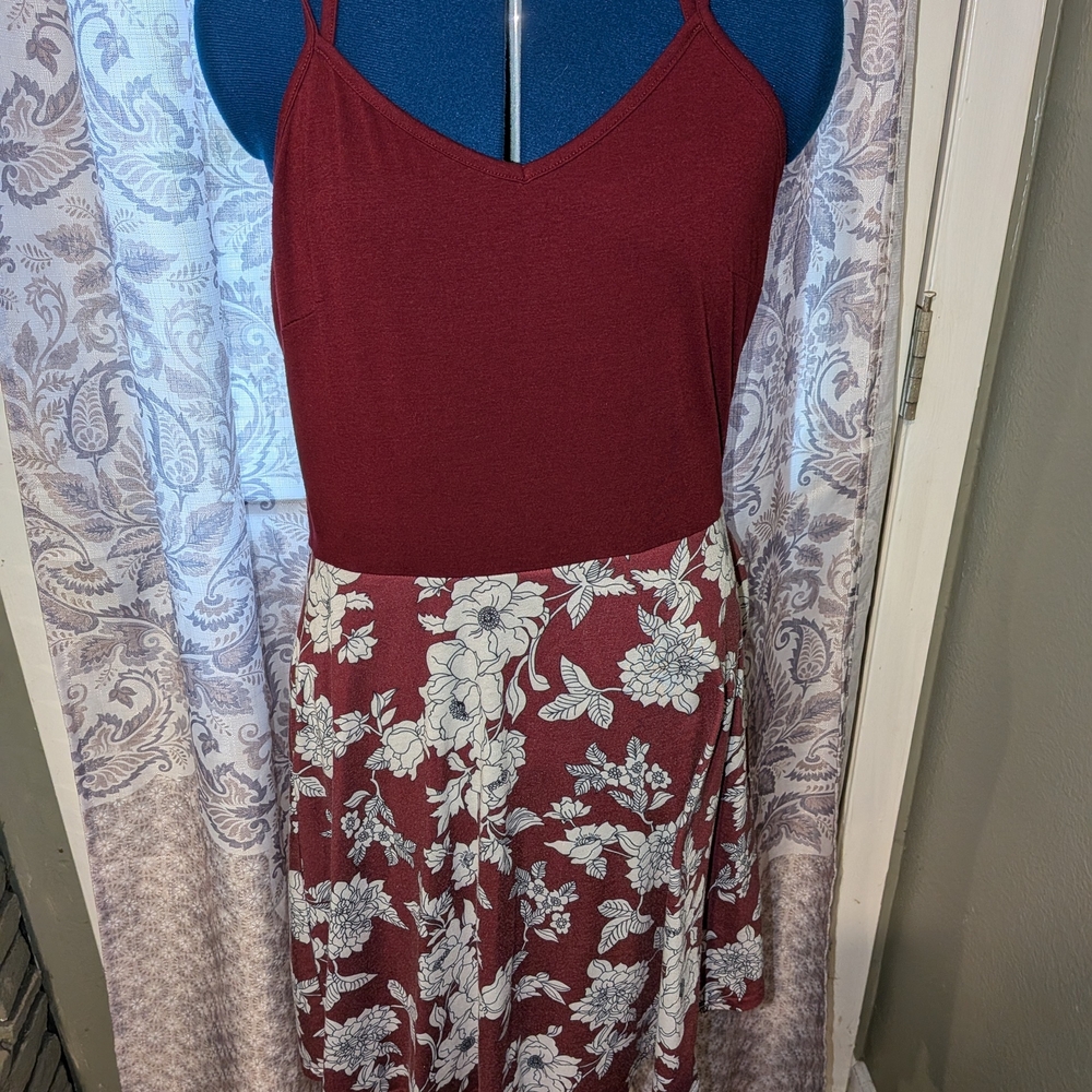 Elegant Burgundy Floral Dress